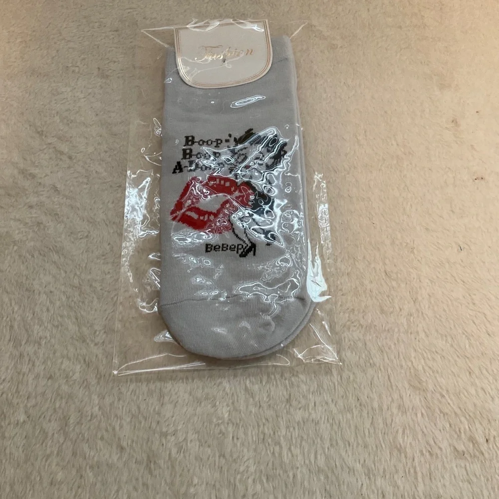 Gray Ankle Socks with Red Lip Graphic